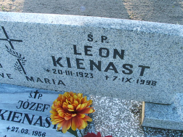 Grób Józef Kienast