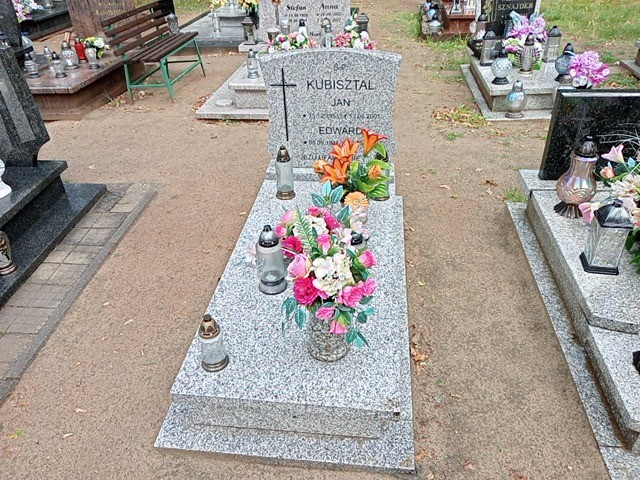 Grób Jan Kubisztal