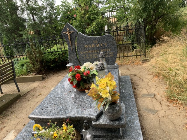 Grób Józef Waracki